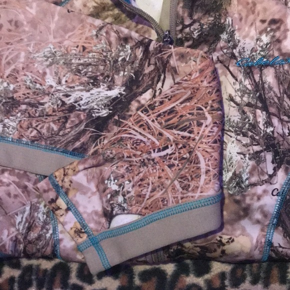 Cabellas camo fall jacket - Picture 4 of 4